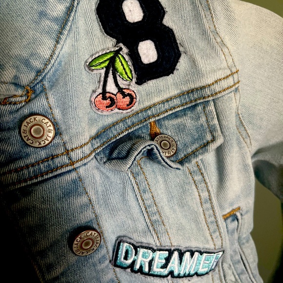 Jean jacket - Picture 1 of 4